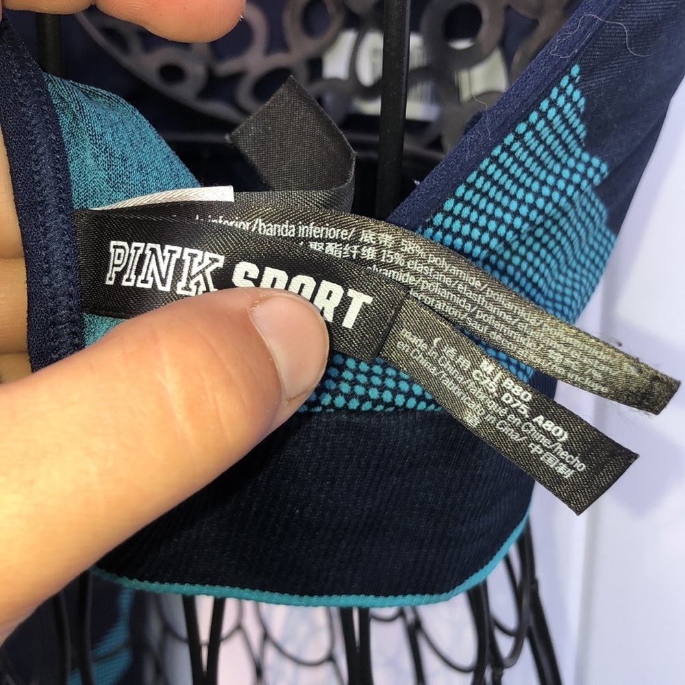 Pink Victoria’s Secret active clothing size medium blue active clothing … - Picture 7 of 10